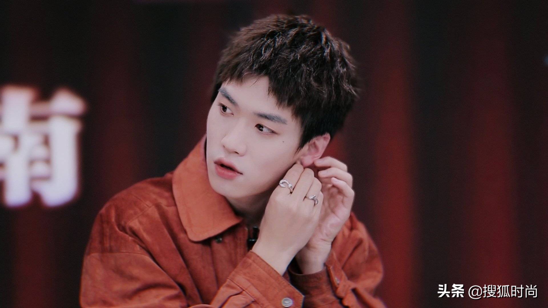 请接收这份张腾带来的国潮配饰搭配指南|中国风格·时尚微综艺