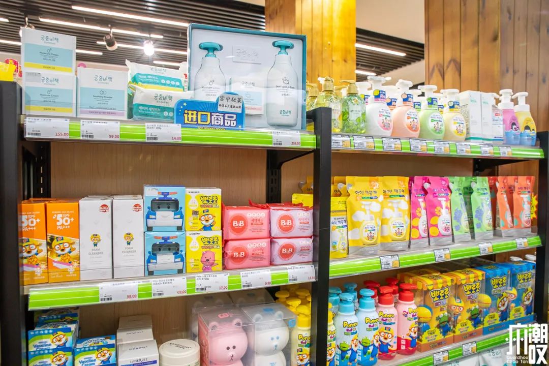 从韩国回来在超市买东西,韩国超市进口东西