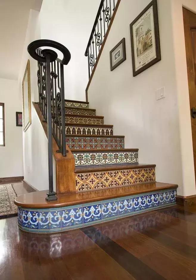 楼梯贴什么好看又省钱,楼梯贴什么样的最经济便宜