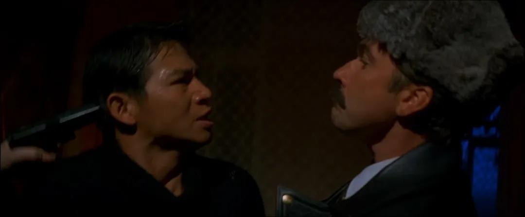 成龙差点丧命的电影镜头,拍电影险些丧命