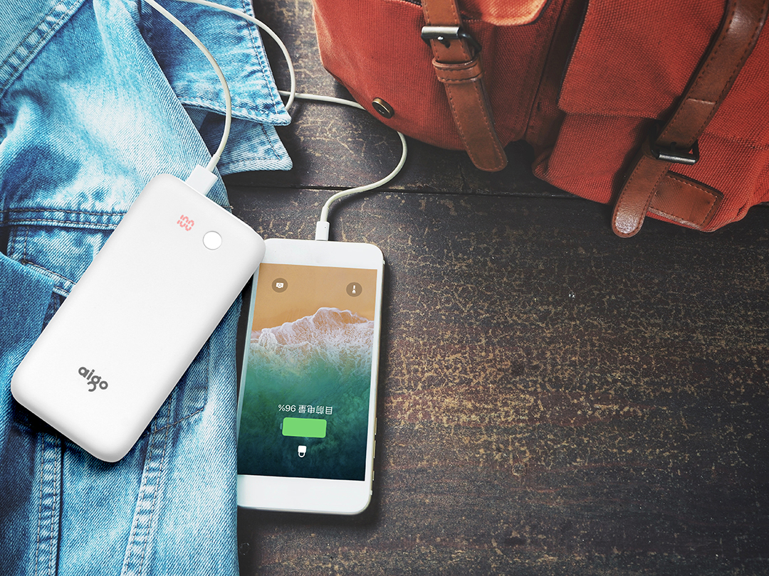 爱国者充电宝最新型号,爱国者20000毫安30w充电宝测评