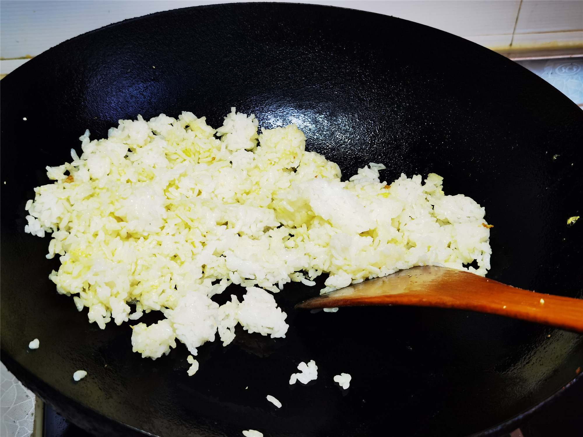 炒米饭要注意什么才能不粘锅,炒米饭要领