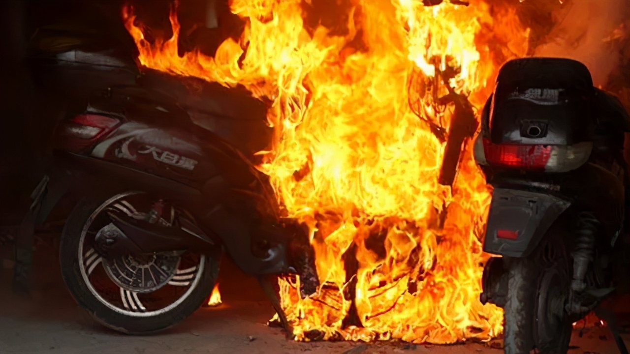 燃烧5分钟,持续燃烧30分钟以下火灾爆炸事故