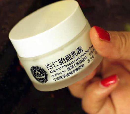 适合40岁油性皮肤的国货,四十岁女人的脸部护理国货之光