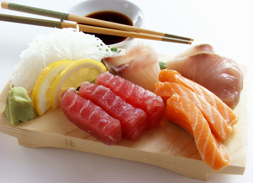 日本人为什么喜欢吃生鱼片寿司,日本人为什么那么喜欢吃生鱼片