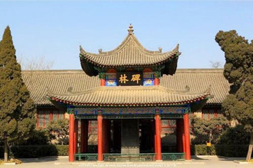 这座博物馆有尊老君像,传说相貌取自一位名人,背后还有曲折故事