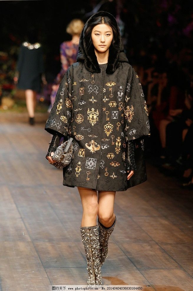 为什么商场的衣服贵也有人买,为什么在商场买的衣服很贵