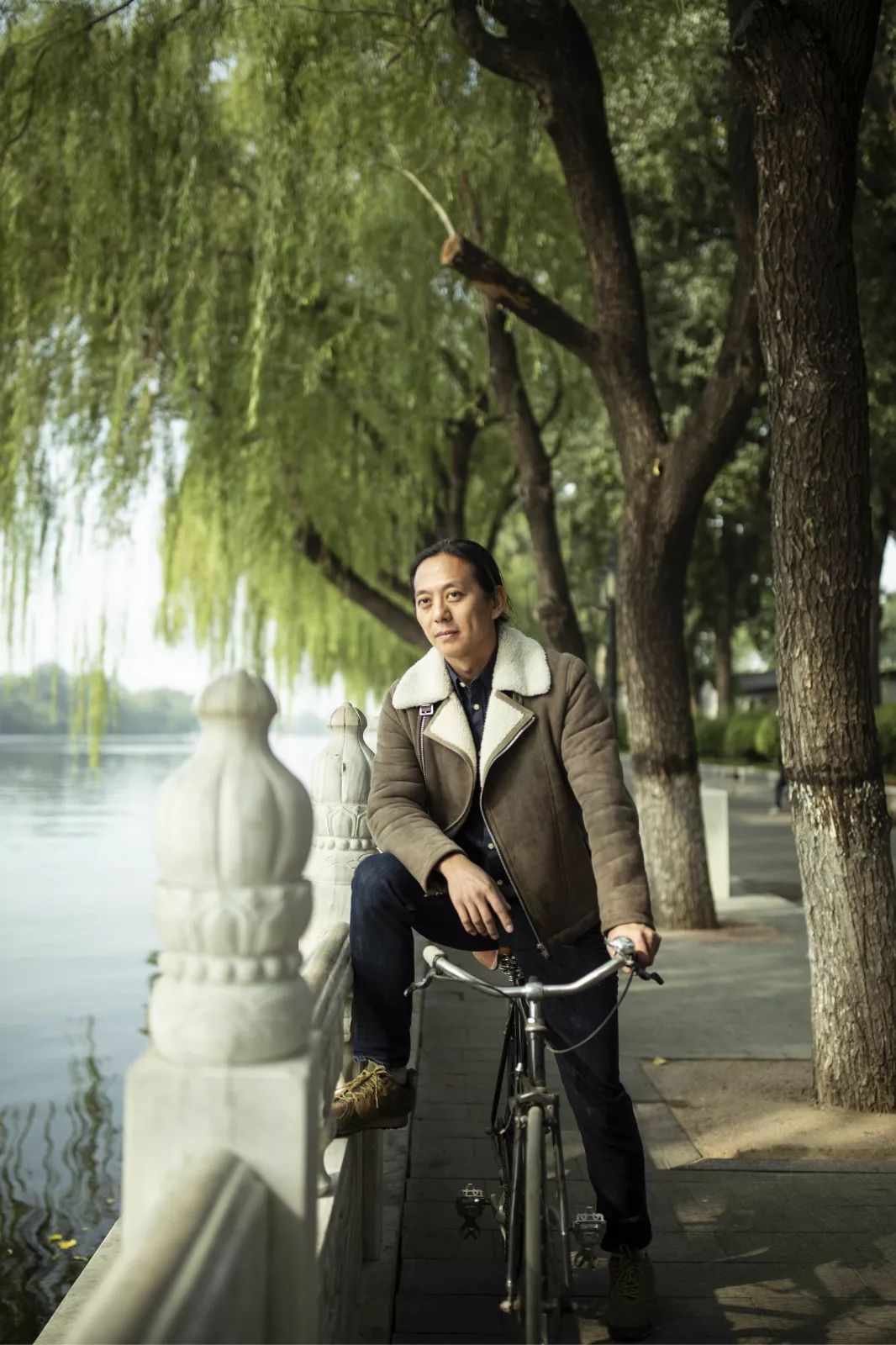 搭车去柏林纪录片行者,骑摩托车跑尸骨之路