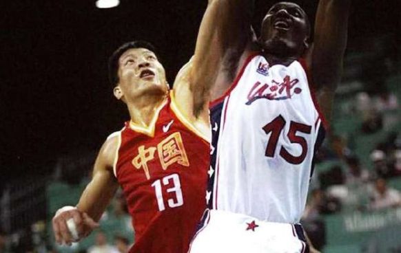 周琦年龄是96还是93,周琦6中6