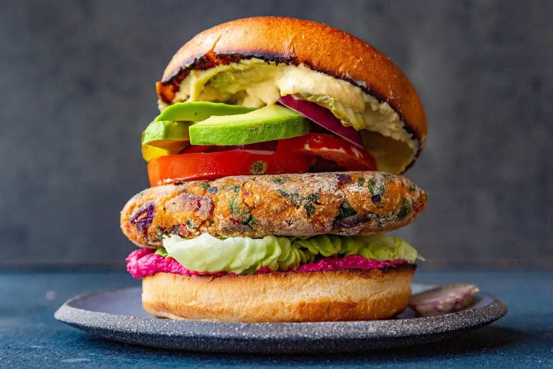 想要汉堡更好吃?赶紧搭配一杯葡萄酒!|富隆酒业