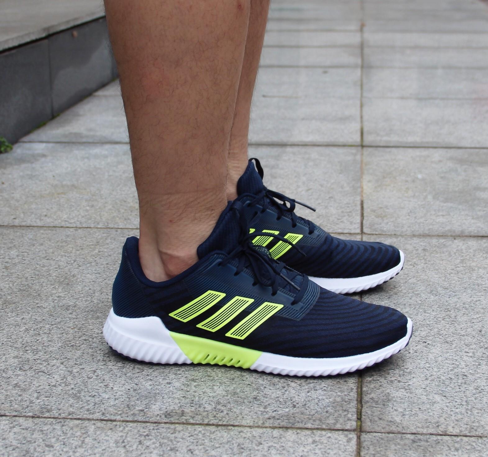 adidas清风跑鞋最新款,阿迪清风跑鞋讲解