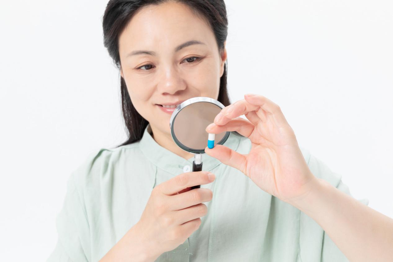 站久了腰就有酸痛的感觉是什么病,站久了腰痛是肾虚吗