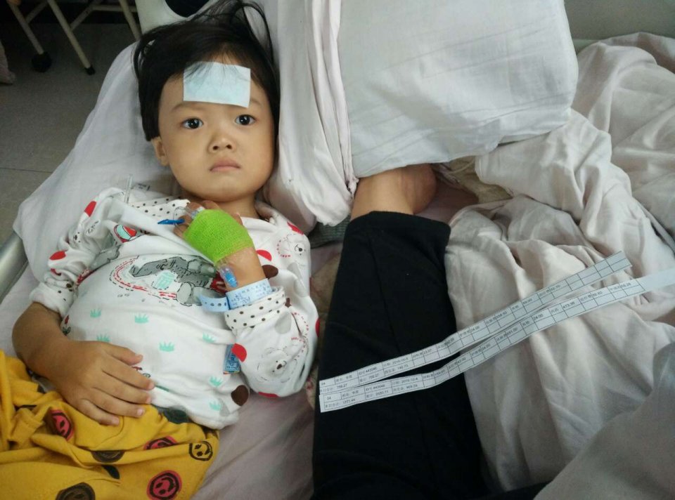 二岁宝宝胃被撑破,一个月宝宝胃撑破了