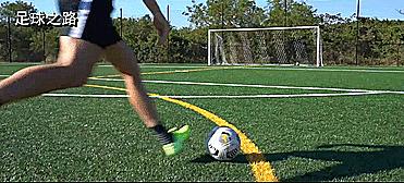 人人必会的五大防守技巧,初学者5个必会足球射门技巧
