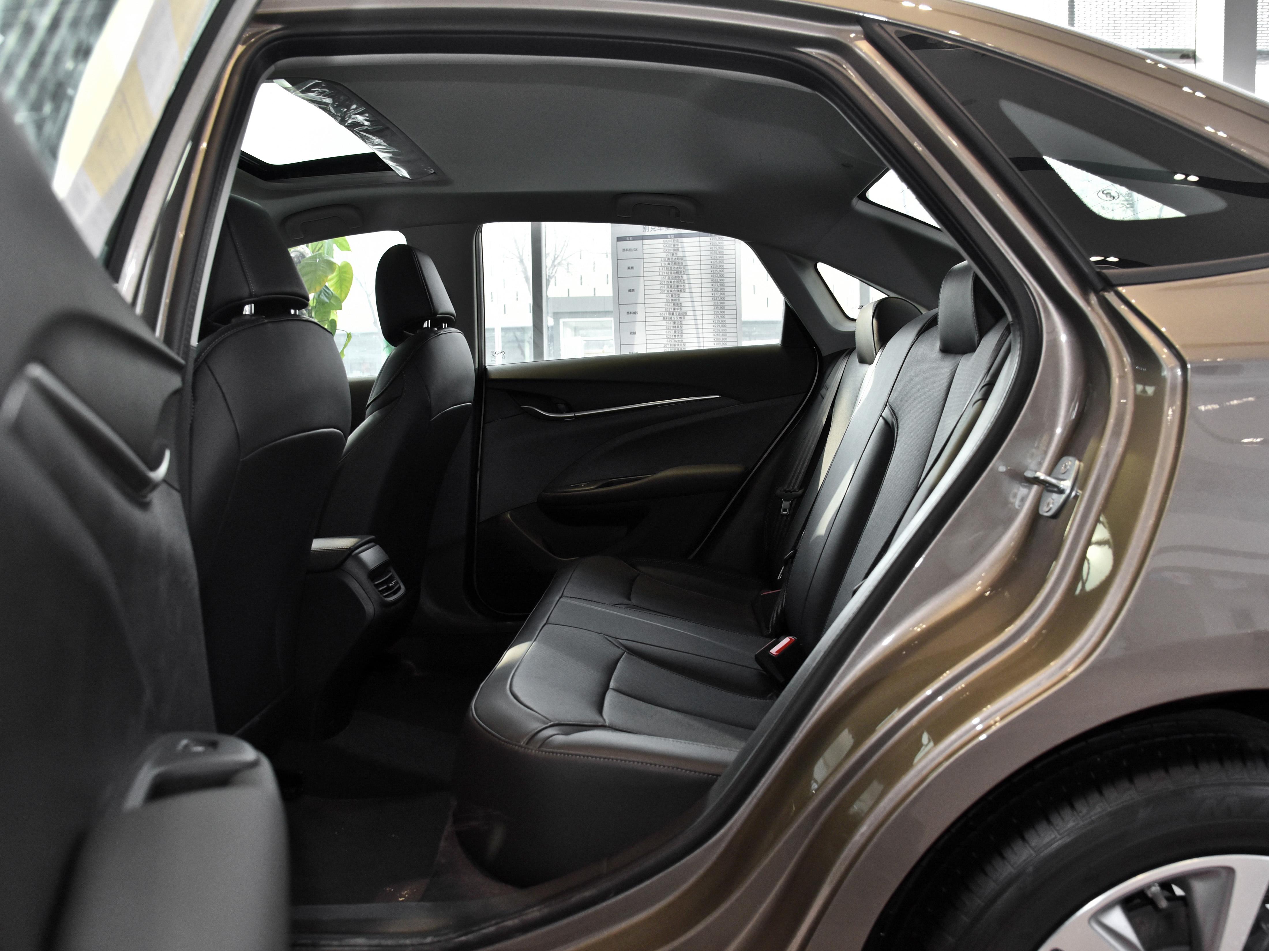 性价比高油耗低8万以下的车,五万左右的别克英朗