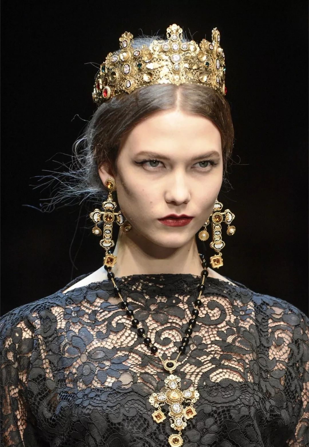 模特的身材视频,模特衣服和实际穿着对比