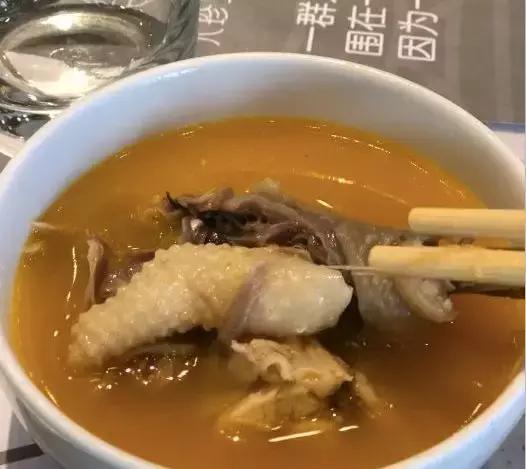 比用神仙水更具美颜效果的，居然是一碗不需代购的花胶鸡汤！