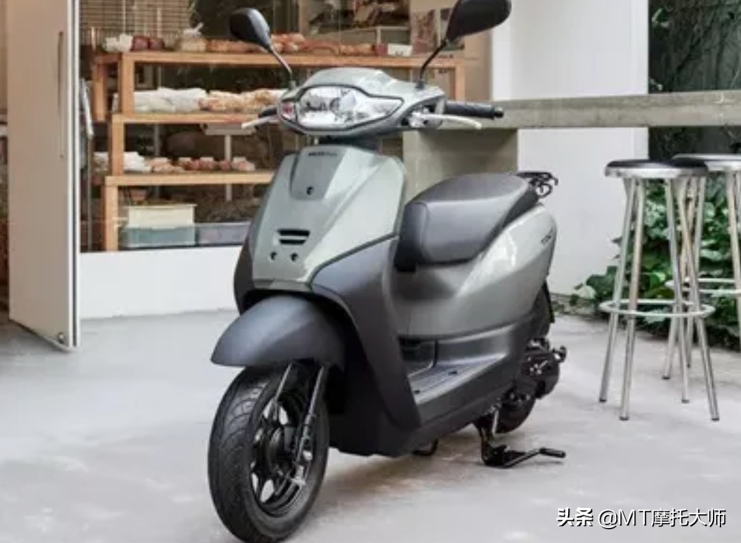 1L油跑80km！本田新车TACT50：水冷散热，座下能放头盔，25号上市