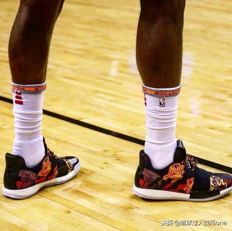 鍝堢櫥宸呭嘲鏃舵湡楂樼噧鍓緫浠ｈ█闃胯开,鍝堢櫥浠ュ墠绛剧害nike