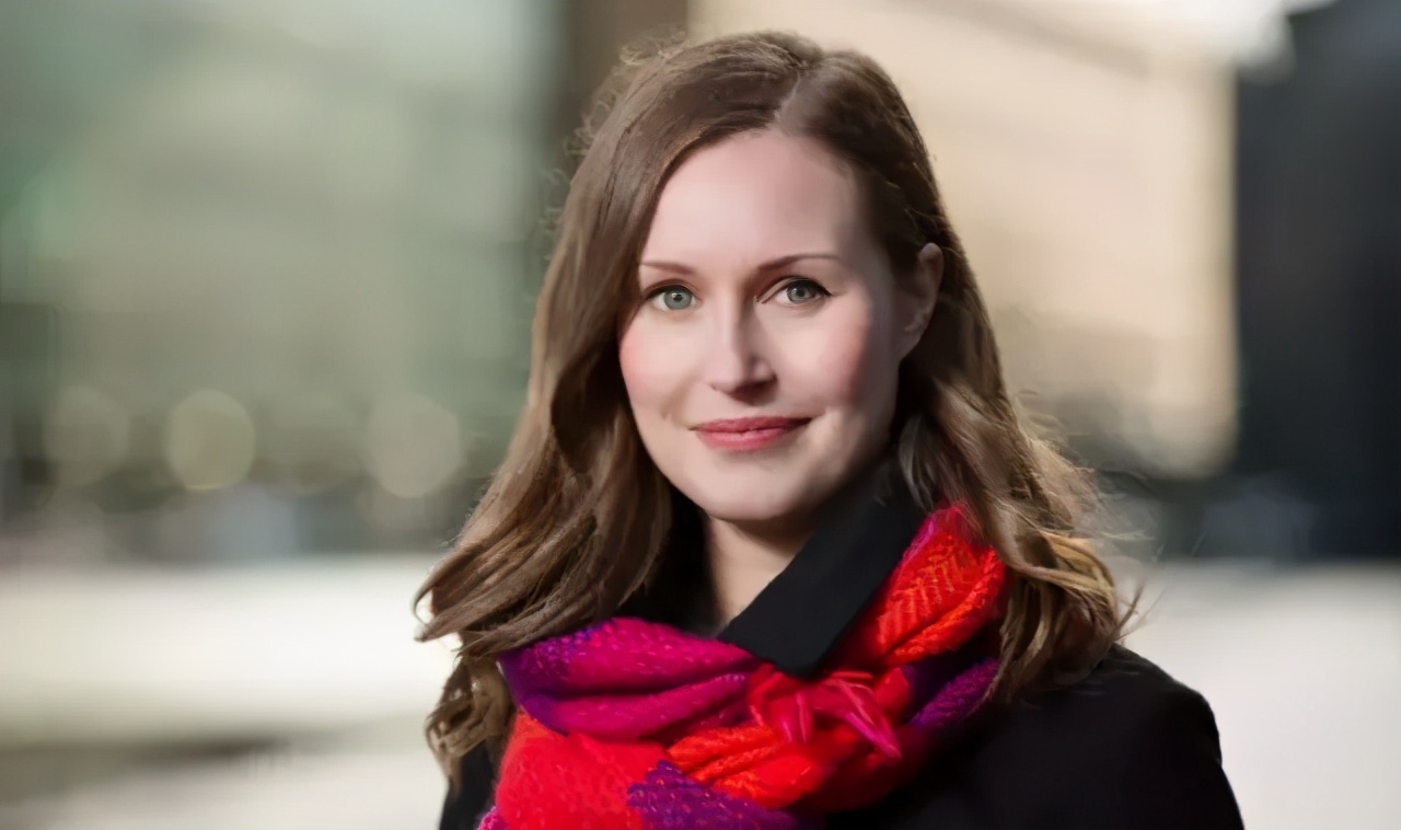 芬兰女总理拍露胸写真被喷辱国！她凭什么成为世界最年轻女总理？