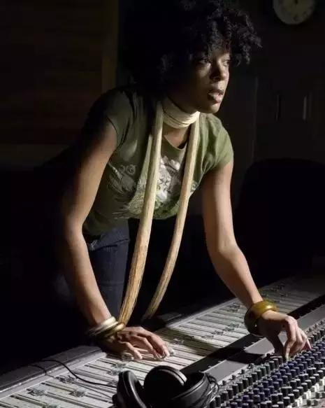 唱歌挣钱的十大职业,音乐类行业有哪些职业