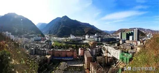 牡丹相关传说,凤凰花的传说故事