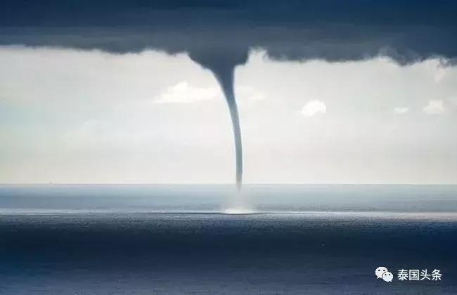 海陵岛龙吸水现象,海陵岛惊现龙吸水奇观