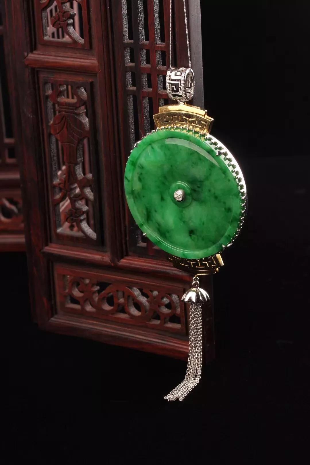 一颗平安扣配3颗珍珠,一枚平安扣和一颗珠子