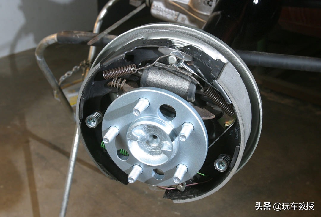 10万内全系标配led大灯的车,全系都标配led大灯