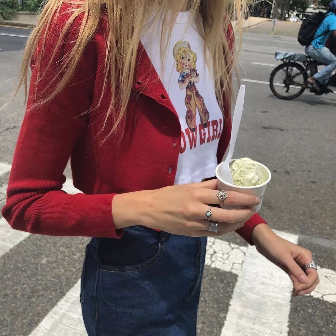 欧阳娜娜nabi品牌真的有人买吗,欧阳娜娜和kaia穿了什么这么酷