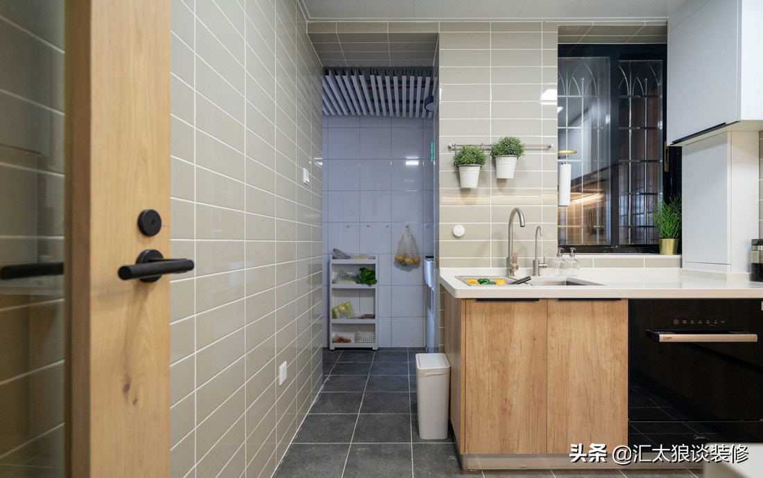 95平三房两卫一厅简约,95平小三房3w简装