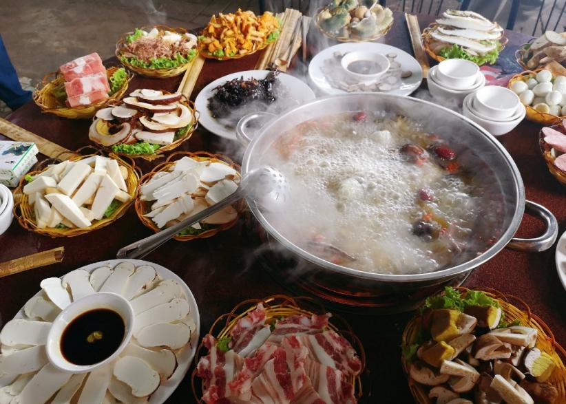 他叫辛巴,不是狮子王,8岁穿越12国:最好的教育,永远在路上