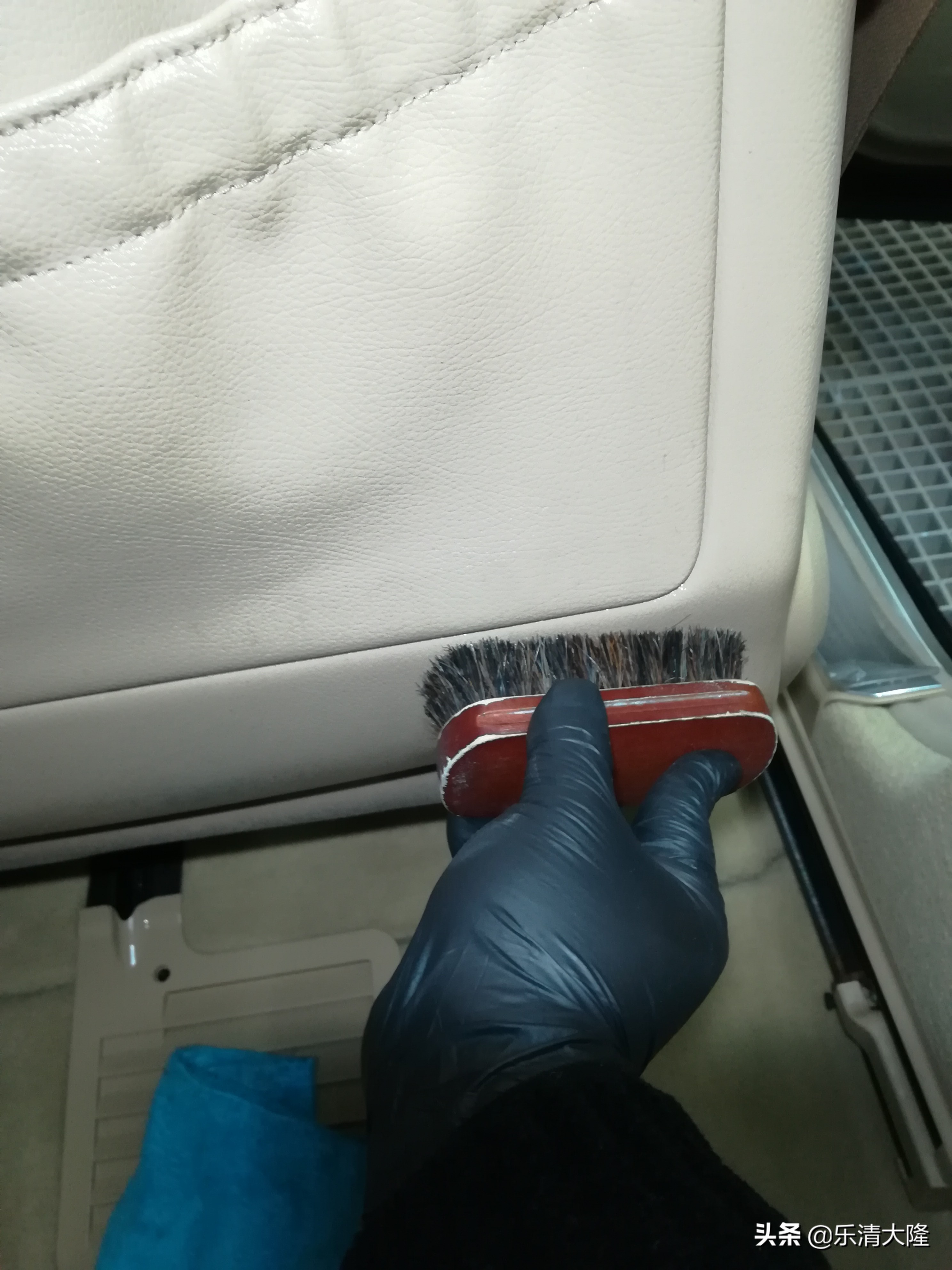 奔驰s350门边镀铬条,奔驰s350座椅清洗翻新