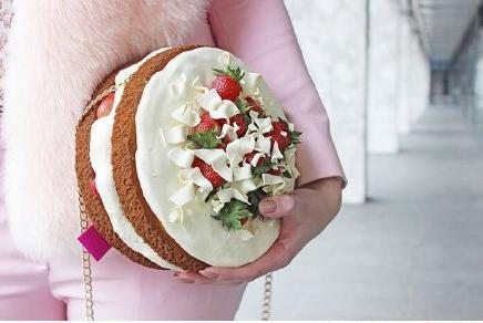 kfc联名桶改水桶包,kfc联名搭配