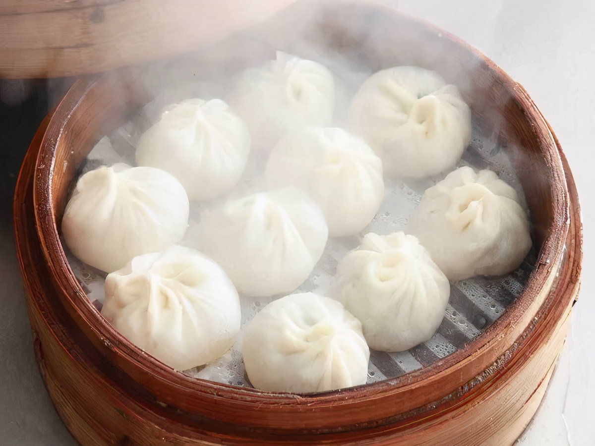 做包子一般包子蒸几分钟才会熟,包子怎么蒸暄软蓬松发面是关键