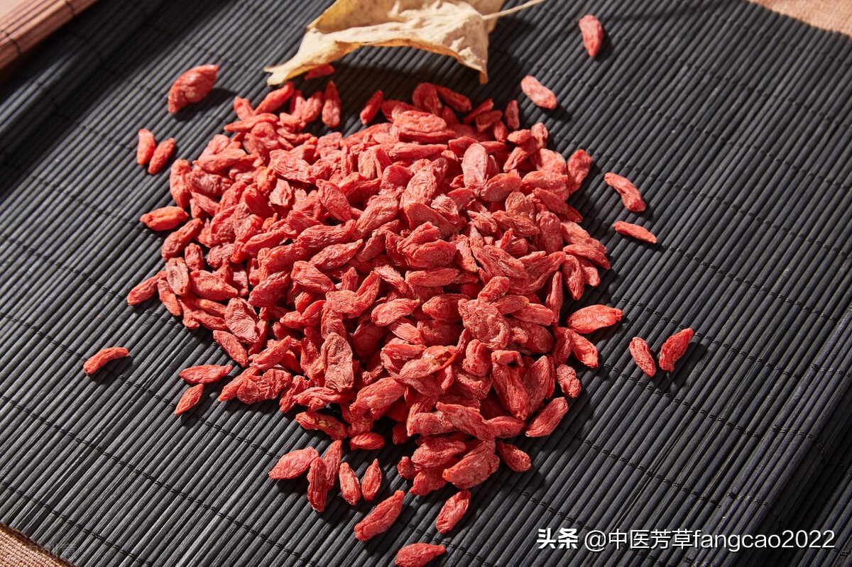 气血不足头晕耳鸣吃什么补得快,气血不足会头晕眼花耳鸣吗