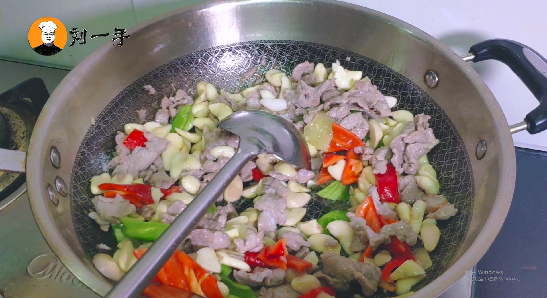 里脊肉炒茭白的做法大全图解,里脊肉炒西芹怎么炒好吃