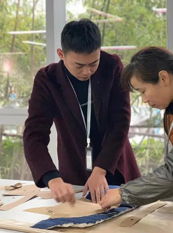 为什么国产羽绒服好多同款,在美国卖得很火的国产羽绒服