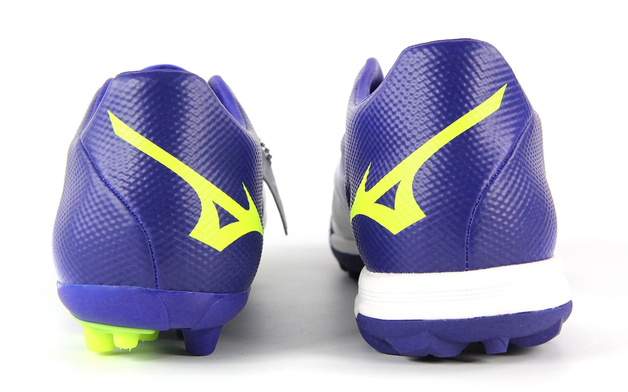 织物一体鞋舌,美津浓morelia2proag测评