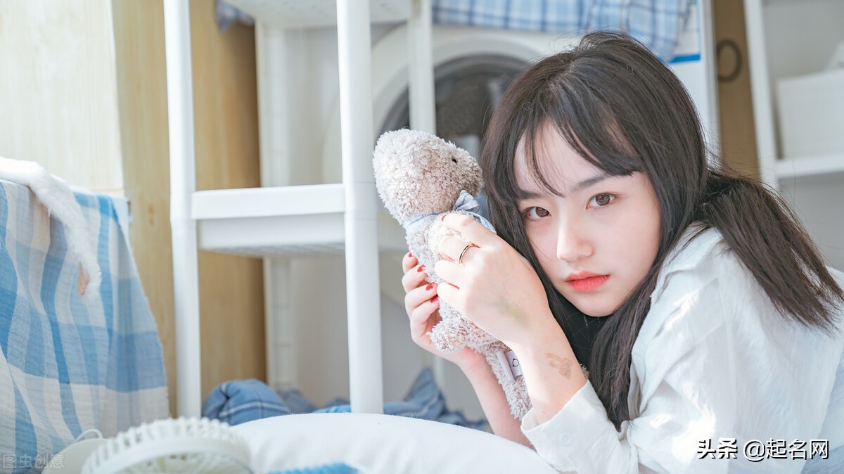 百草香女孩,百草味的女孩