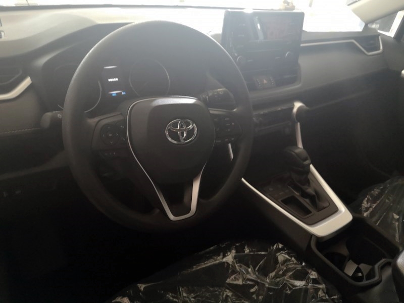 丰田荣放优点大揭秘,配置实用性强,动力输出平顺稳定