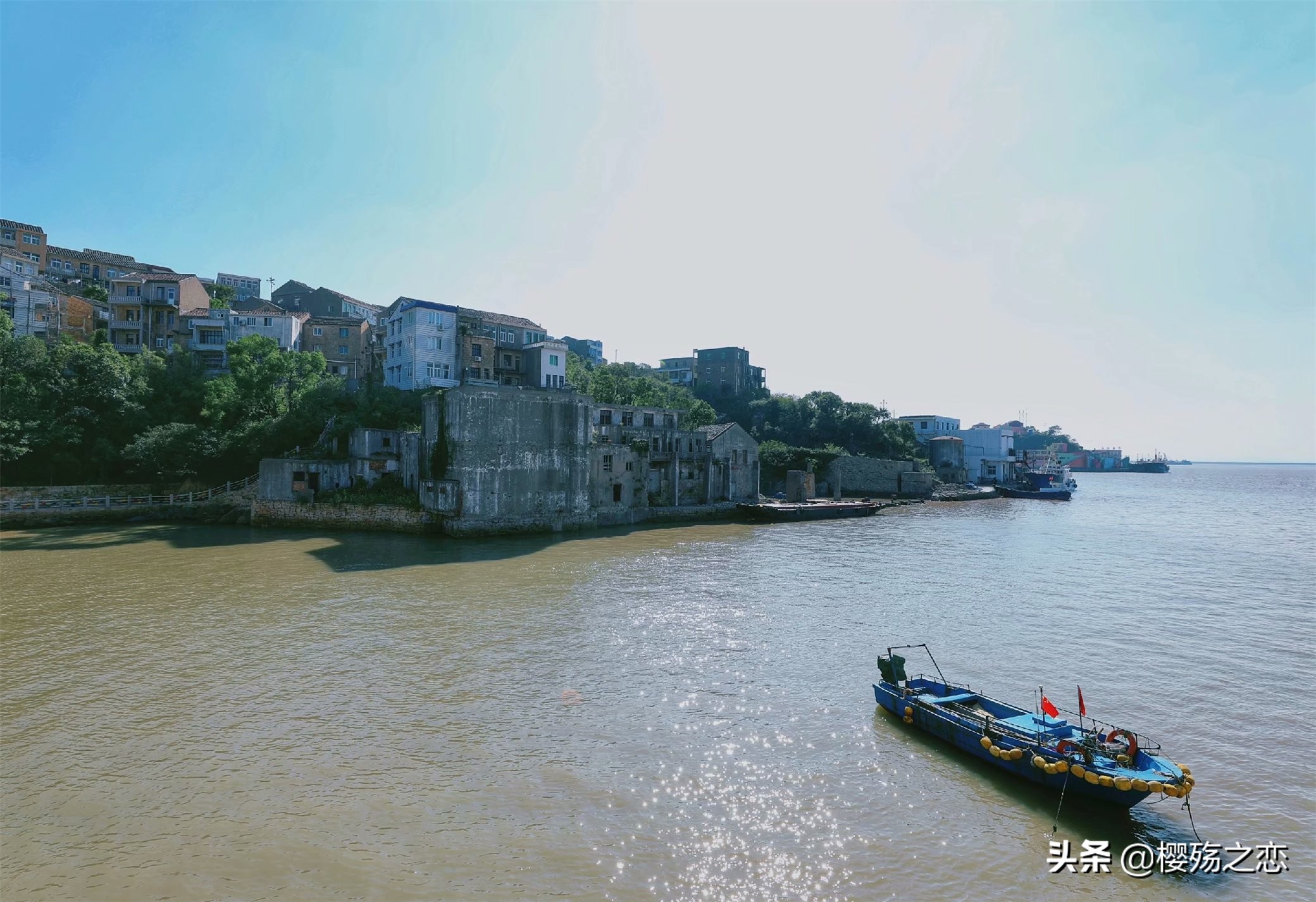 同样是以“箬”为名的小渔村，命运却截然不同