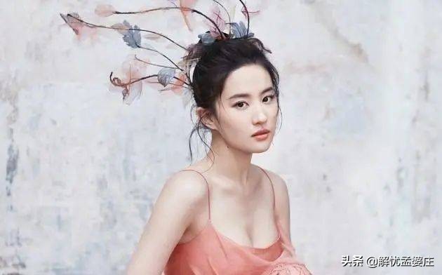 美国一纸撤侨令，章子怡、刘涛进退不得，天仙刘亦菲也得即刻启程