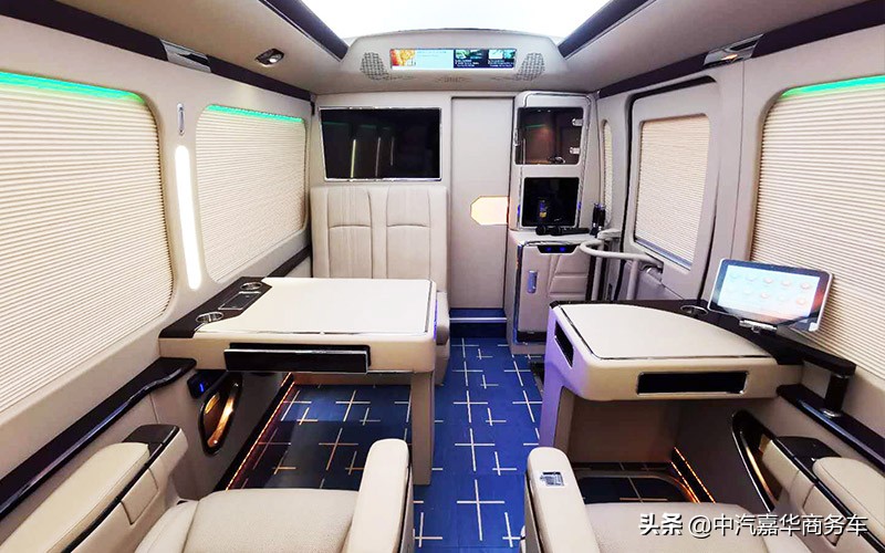 丰田考斯特12座豪华商务车价格解析