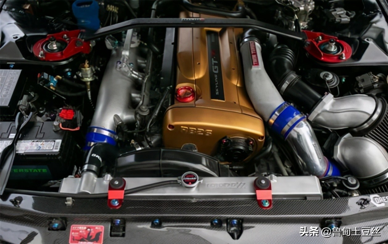 什么车可以改日产r32,日产r32爆改低趴