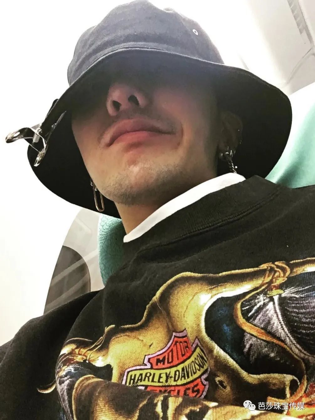 夏日拒绝甜腻，JustinClenquet给你一点酷感套路