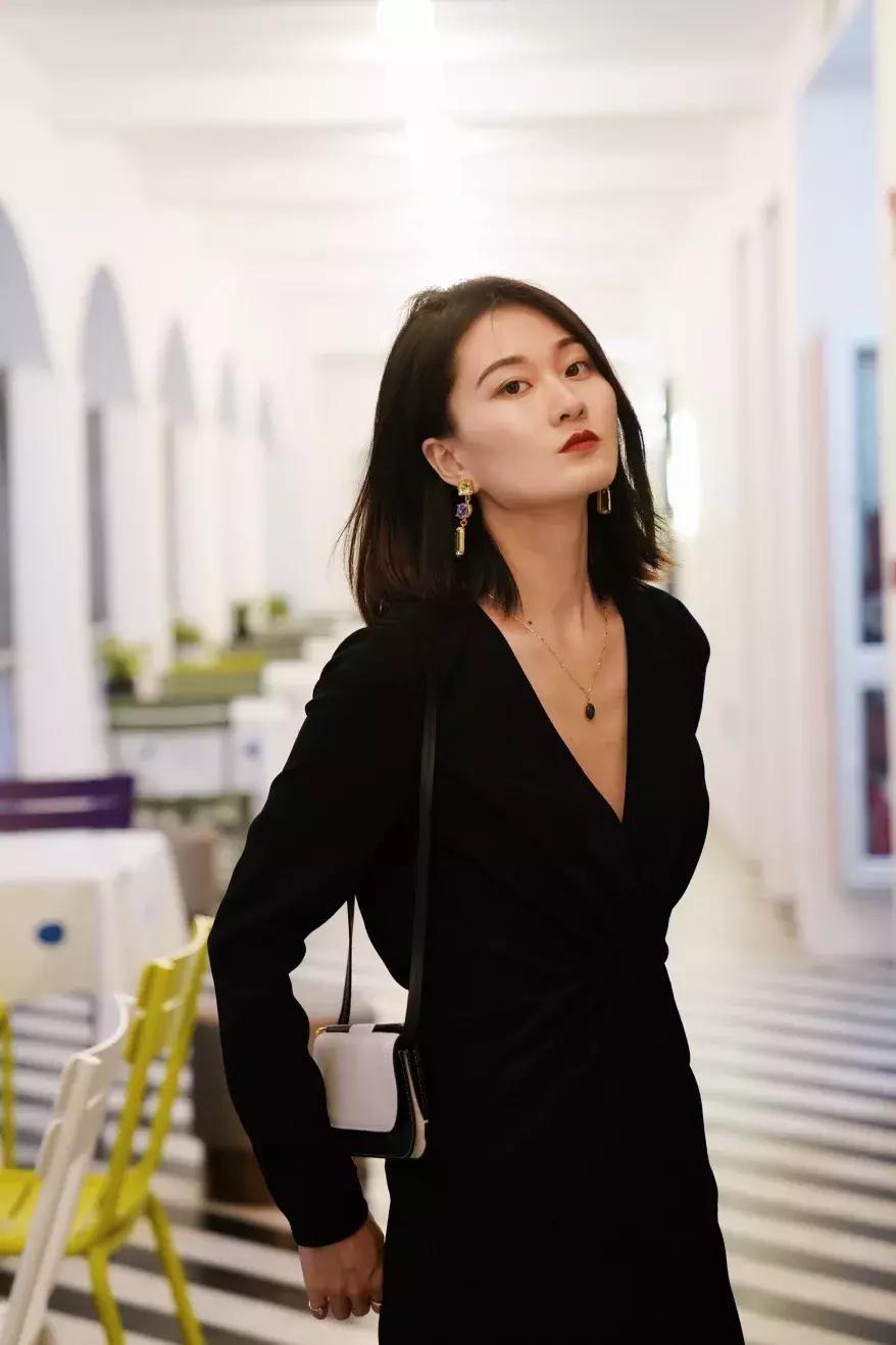 这5种首饰简单时尚减龄不贵,比较百搭的首饰