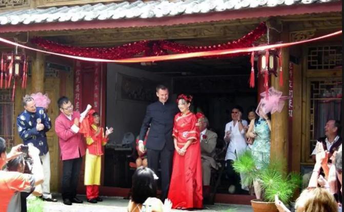 还有一个月！这位西安姑娘很可能成为英国“第一夫人”