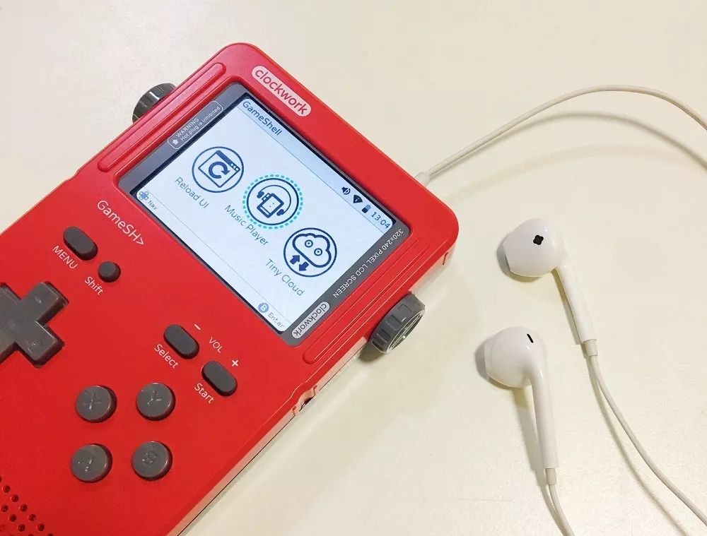 带你一秒穿越时空的游戏,可以用手柄的穿越机模拟器