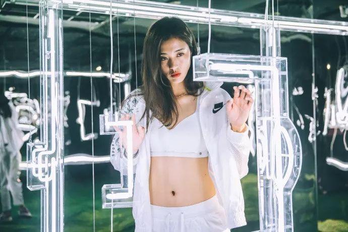 撞脸港星的女明星,撞脸香港女明星